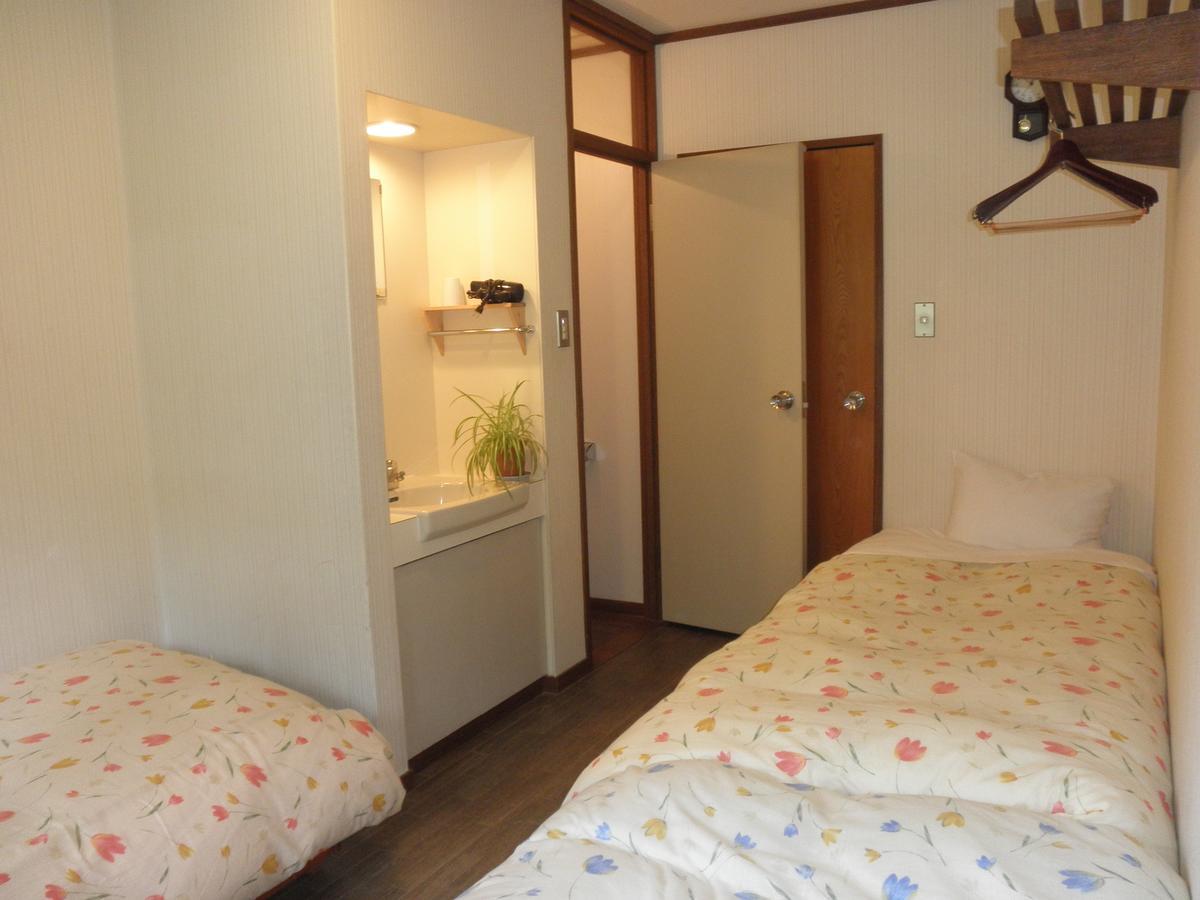 Pension Lausanne Fujikawaguchiko Exterior photo